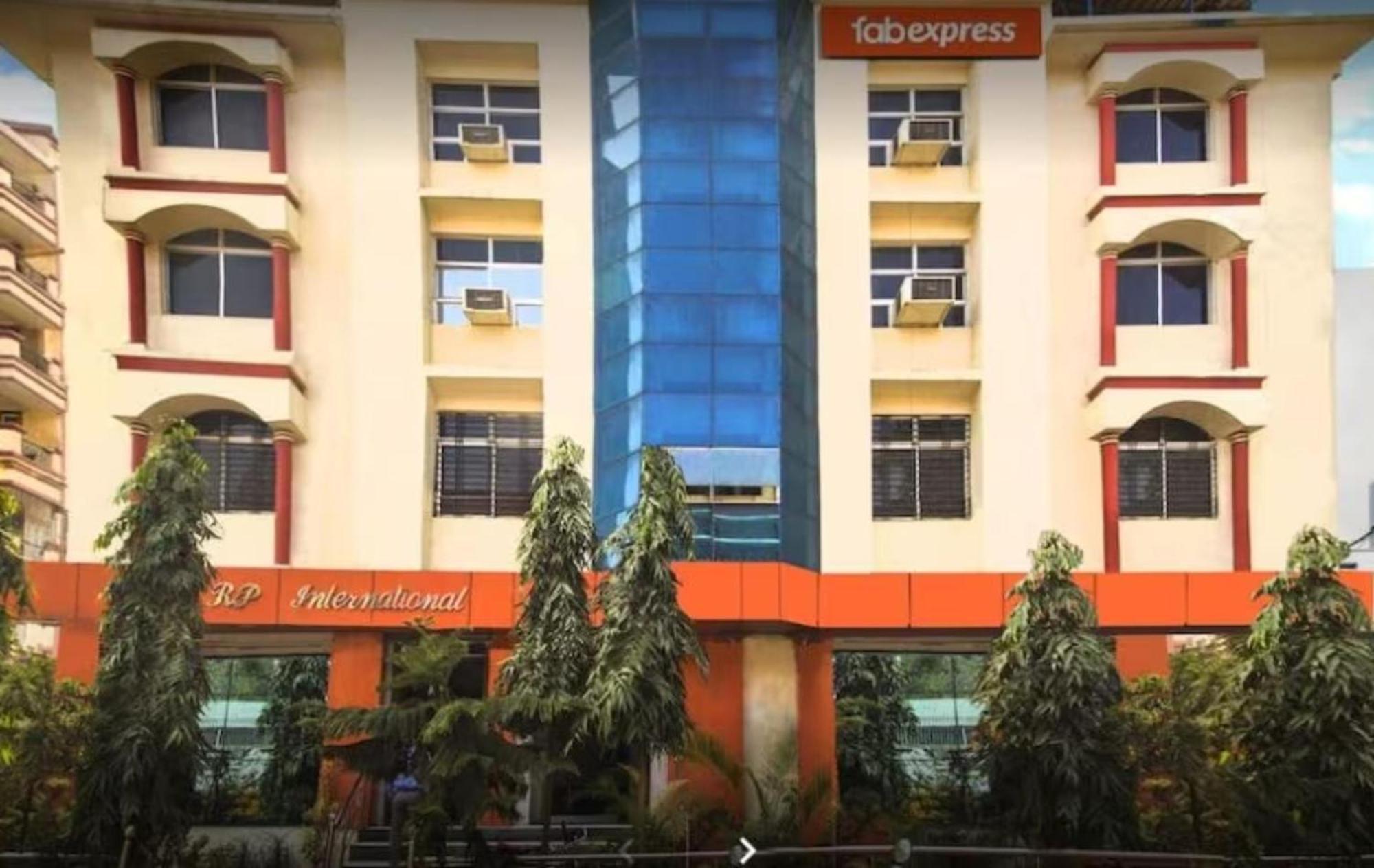 ホテル Grg R P International Patna パトナー エクステリア 写真